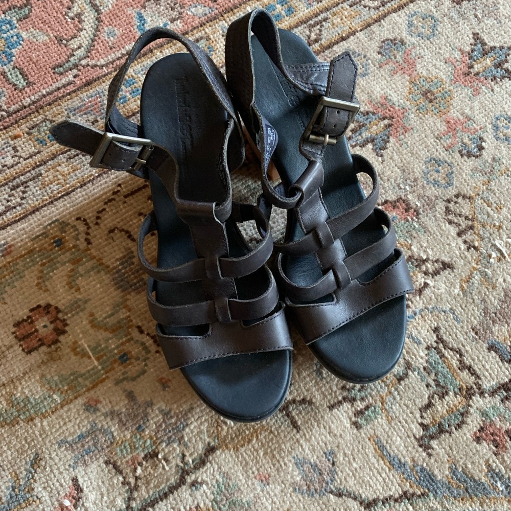 Timberlands women’s chunky navy strappy sandal